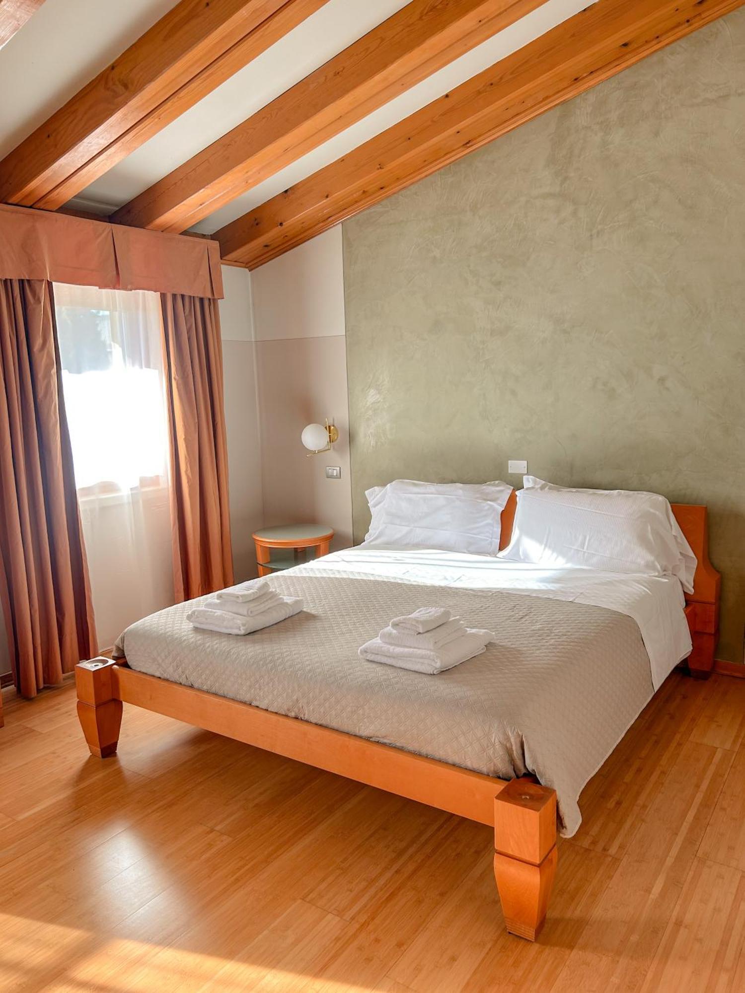 Hotel Della Torre 1850 Ponte San Marco Екстер'єр фото